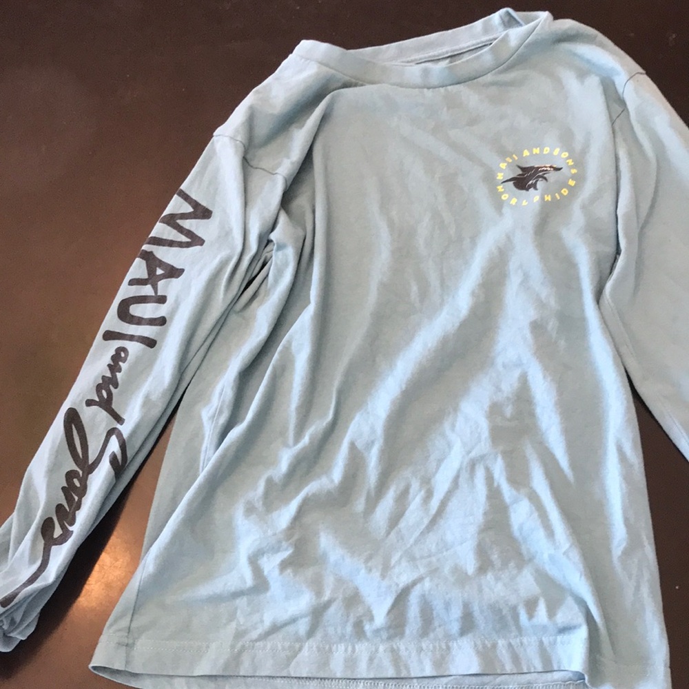 Blue Maui and sons long sleeve shirt